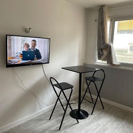 Studio Dsok Marina Apartment วิลล์เนิฟ-ลูเบ ภายนอก รูปภาพ