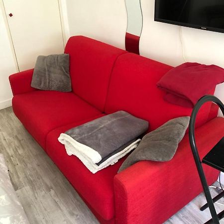 Studio Dsok Marina Apartment วิลล์เนิฟ-ลูเบ ภายนอก รูปภาพ