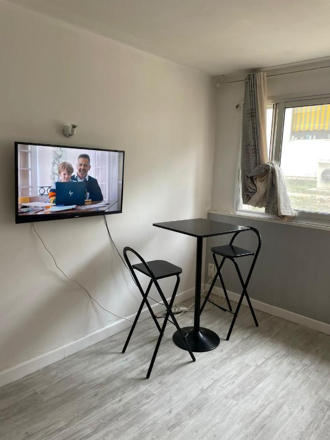 Studio Dsok Marina Apartment วิลล์เนิฟ-ลูเบ ภายนอก รูปภาพ