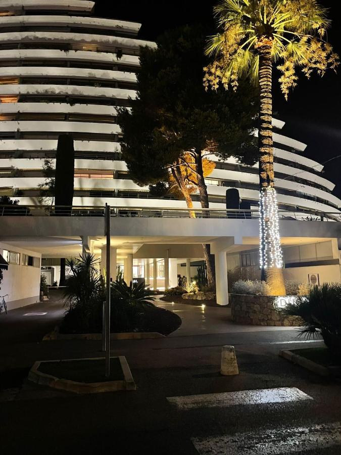 Studio Dsok Marina Apartment วิลล์เนิฟ-ลูเบ ภายนอก รูปภาพ